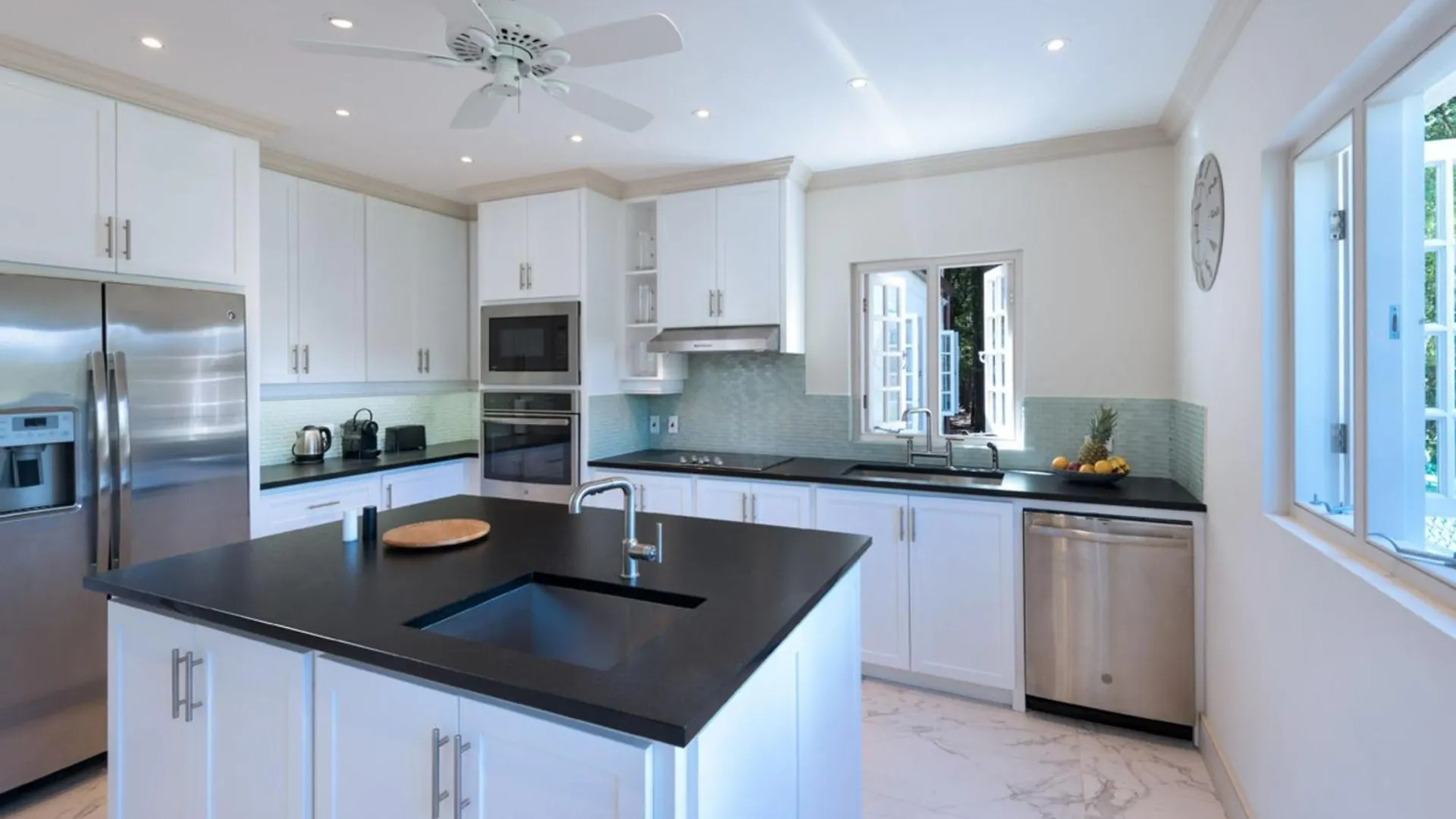 Porters Villa by Blue Sky Luxury Saint James